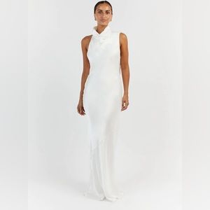 NWT DISSH - Aisle White Bridal dress size 4